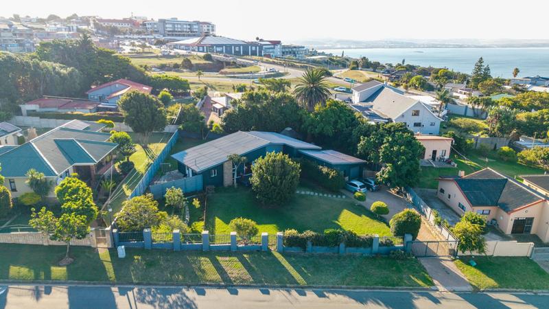 3 Bedroom Property for Sale in Mossel Bay Central Western Cape